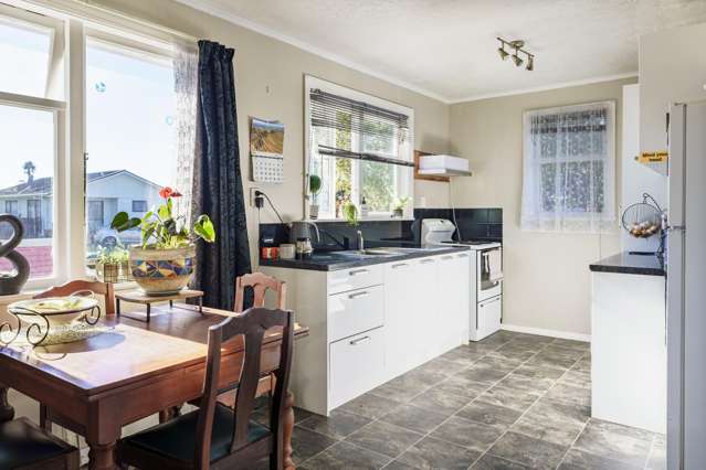 18 Wyatt Avenue Onekawa_3