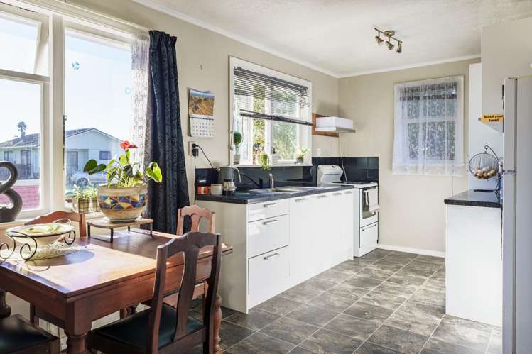 18 Wyatt Avenue Onekawa_3