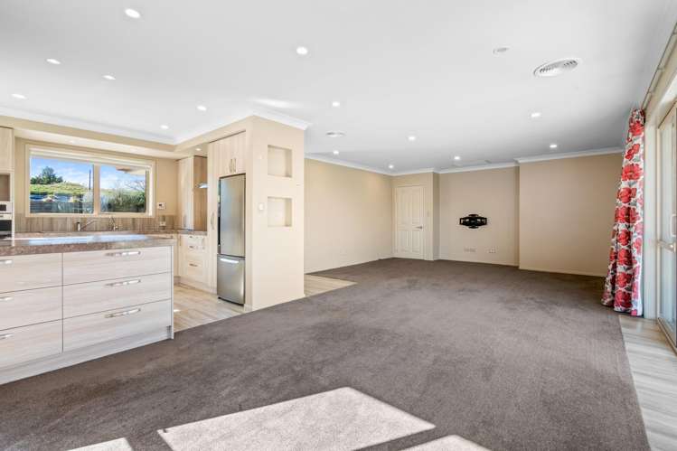 45 Whitehaven Street Lawrence_23