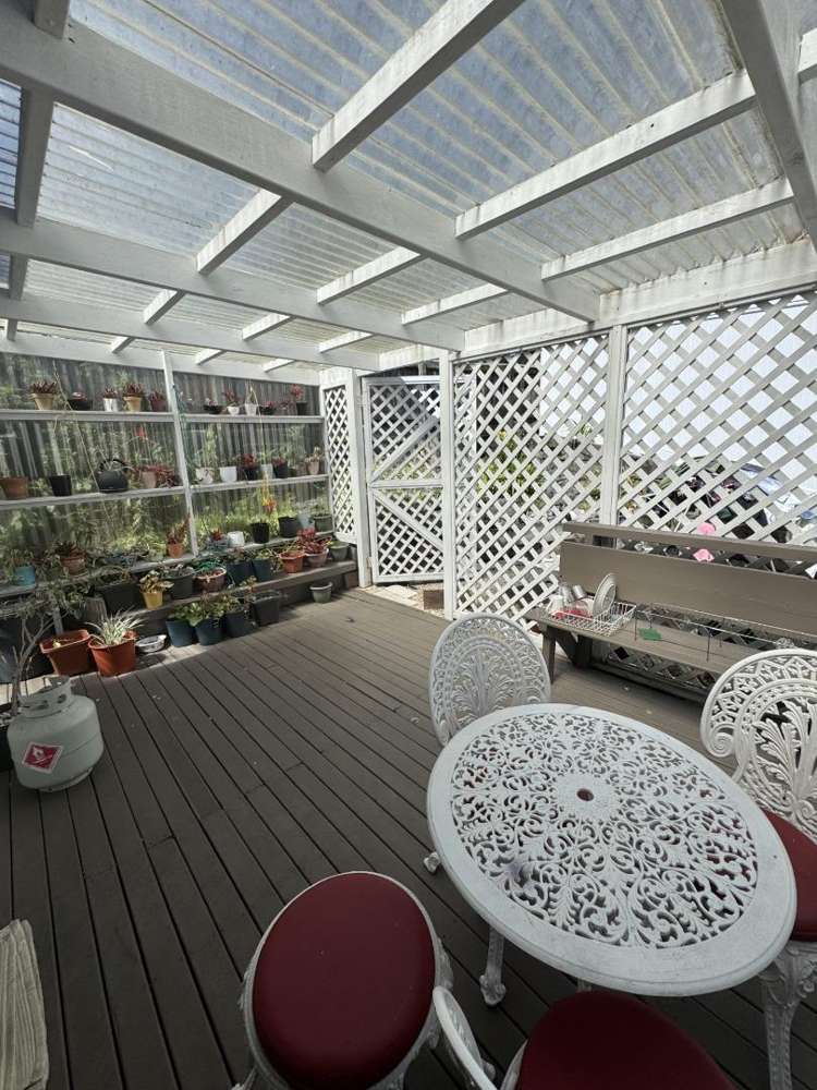 68 Newington Road Henderson_12