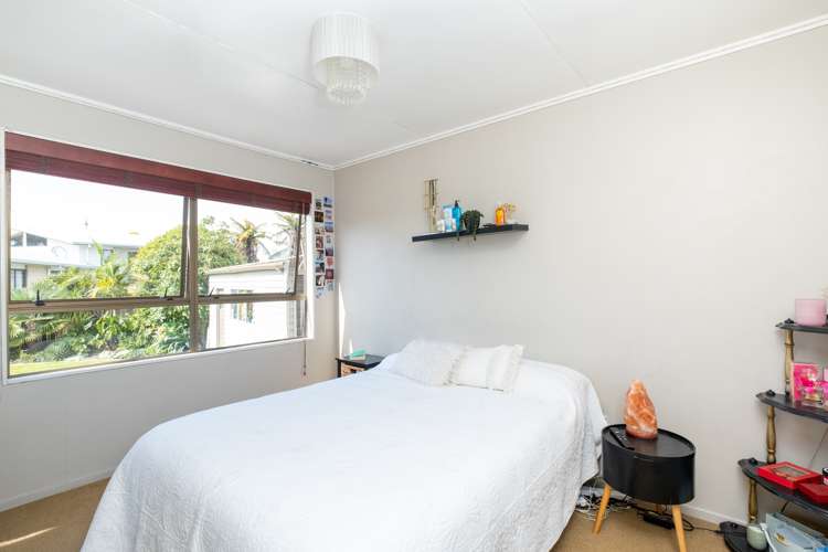 5 Valerie Street Clive_9