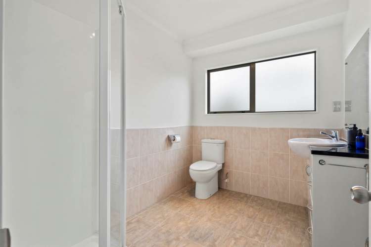 21 William Gamble Drive Greenhithe_6