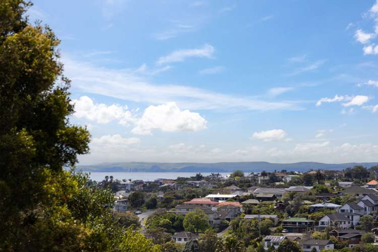 2/31 King Richard Place Browns Bay_18