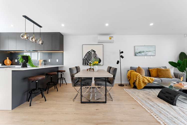 2/18 Sylvan Crescent Te Atatu South_6