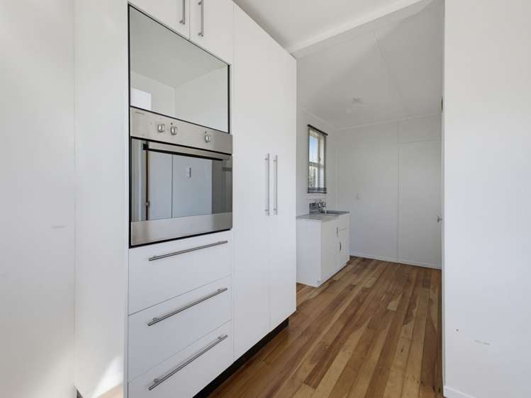 5 Mayfair Place Westown_21