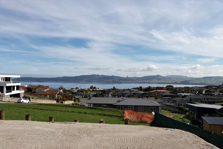 35 Botanical Heights Drive Waipahihi_0