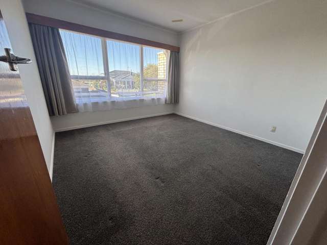 2/2 Longbill Place Glendene_2