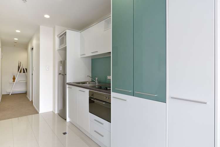1106/17 Vogel Lane Auckland Central_6