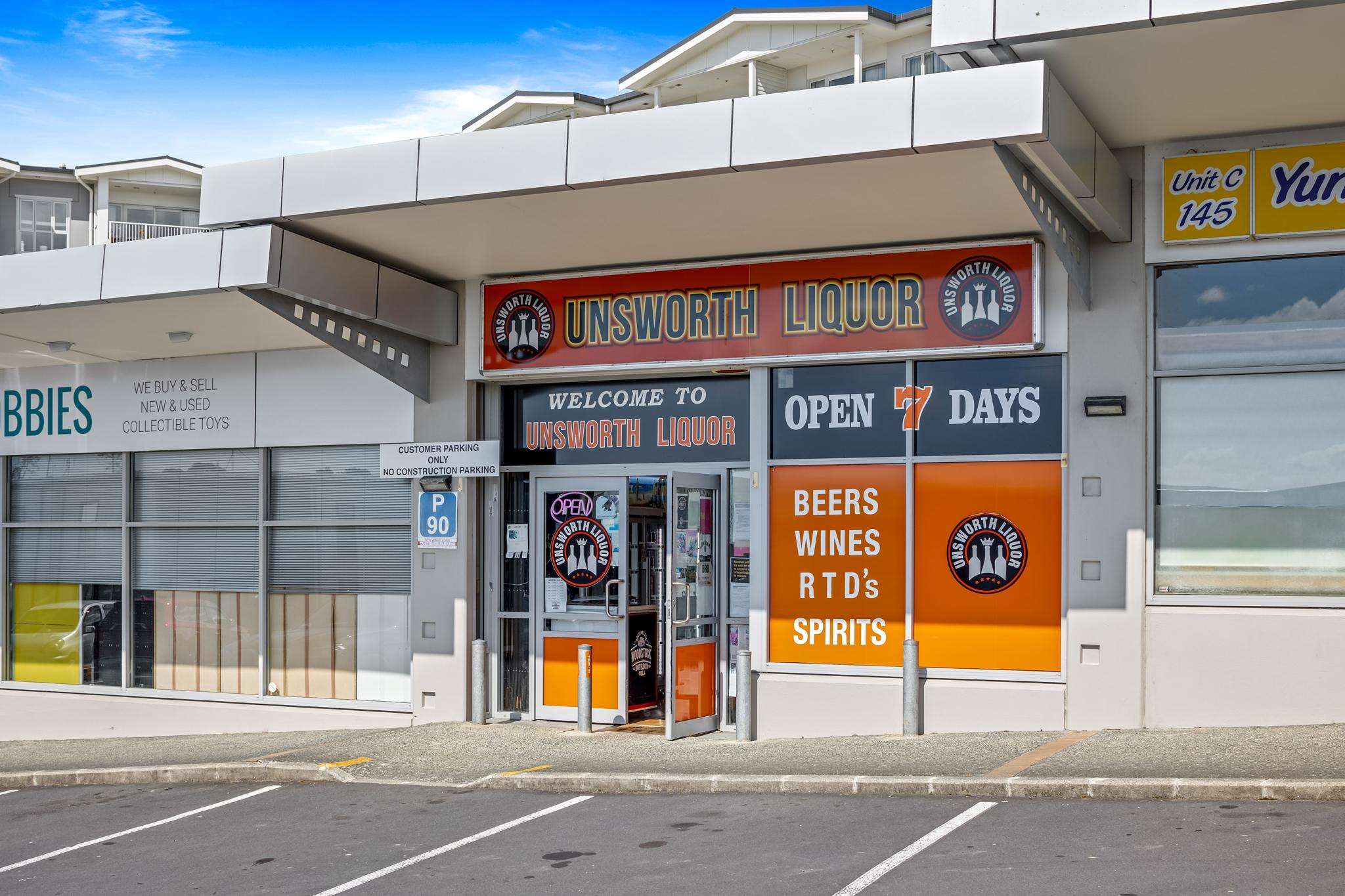 Prime retail space in Unsworth Heights