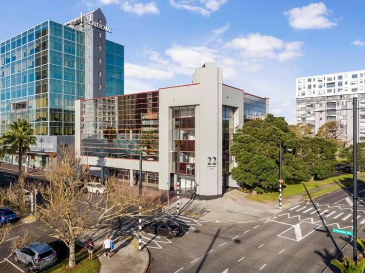 22 Amersham Way_0