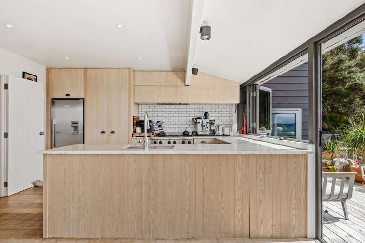 47 Puriri Place Sandspit_8