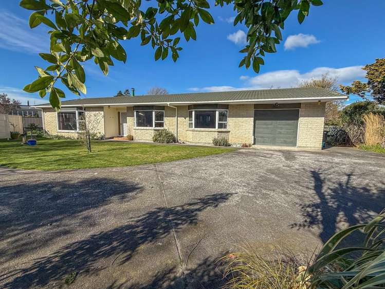 65 Park Road Carterton_17