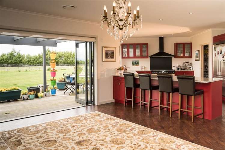 1018c Camerons Line Feilding_5