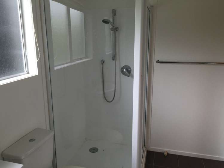 2/23 Nelson Street Helensville_4