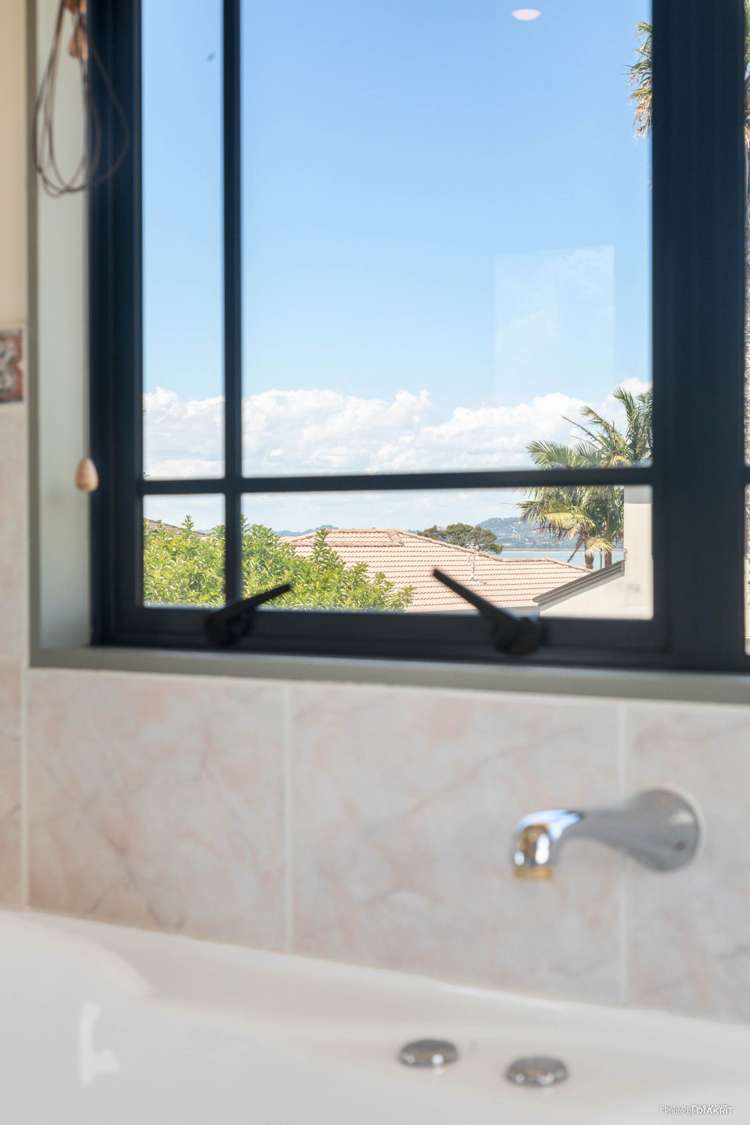 5 Gunner Drive Te Atatu Peninsula_12