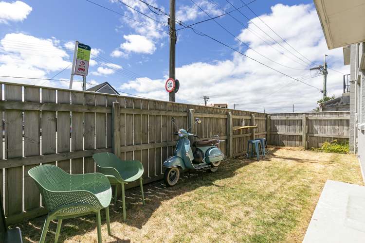 1/102 Lyall Parade Lyall Bay_6