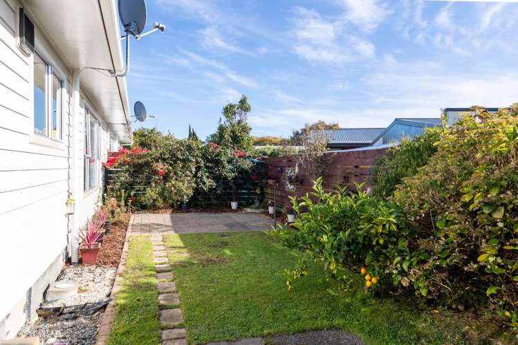 11b Waddington Drive Naenae_15