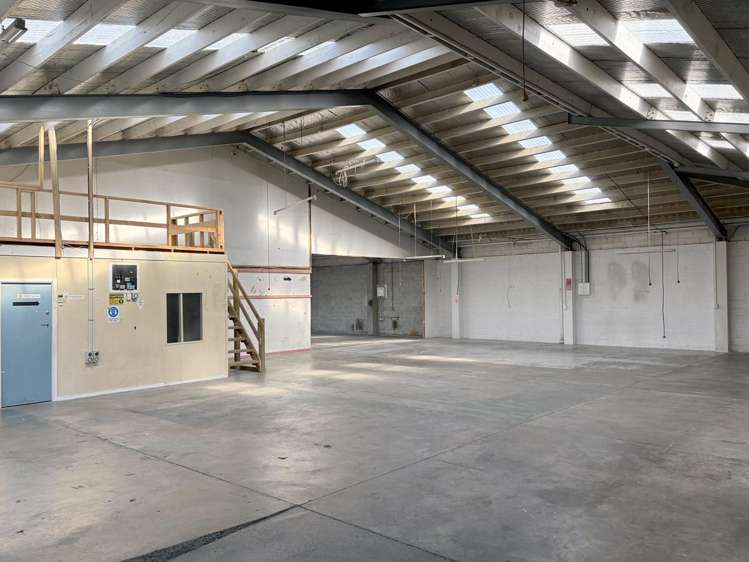 85 Thackeray Street Waltham_5