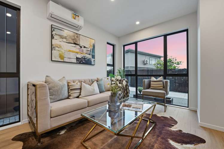 3B & 3C Towra Place Botany Downs_33