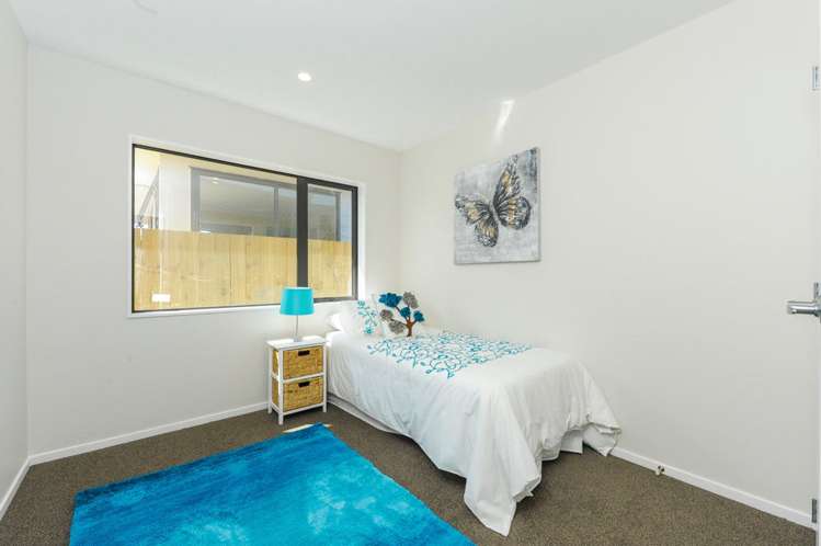 2a Newham Place Henderson_11