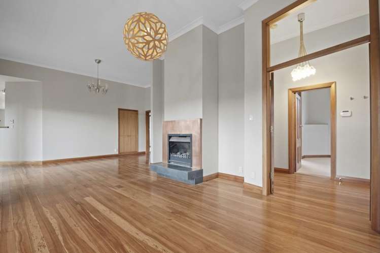 145 Queen Street 10888_3