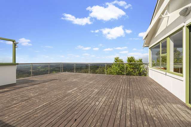 473 Scenic Drive Waiatarua_2