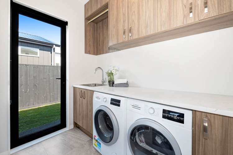 7 Hapukupuku Avenue Beachlands_22