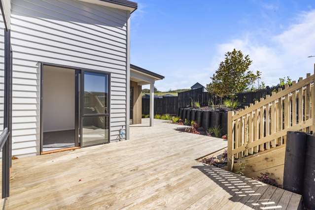 27 Makenu Crescent Wainui_2