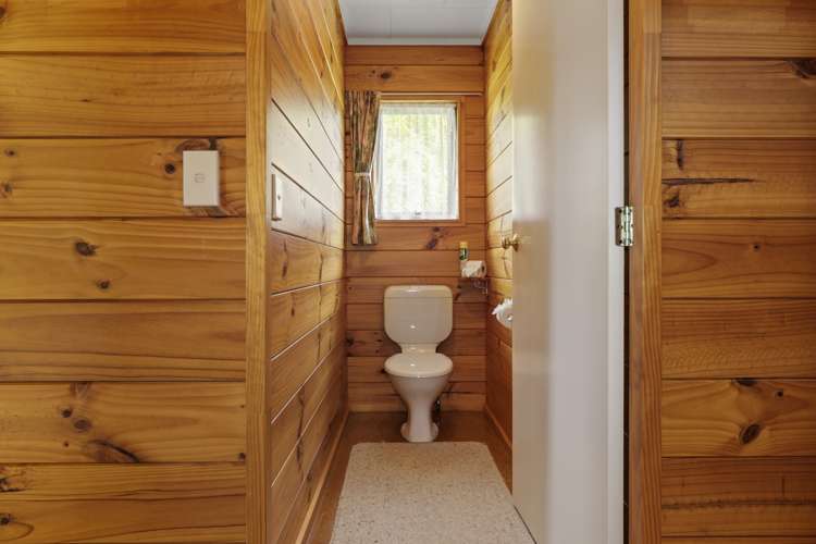 285 Spencer Road Lake Tarawera_11