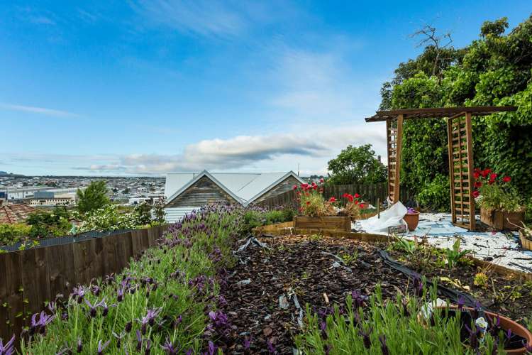 41 Leckhampton Court Clyde Hill_18