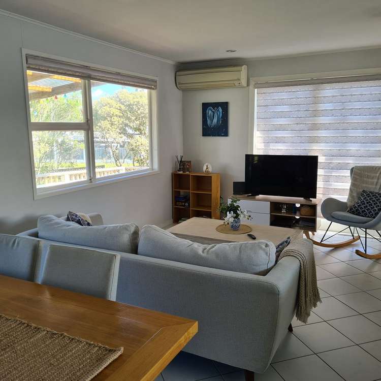 54 Captain Scott Road Glen Eden_3