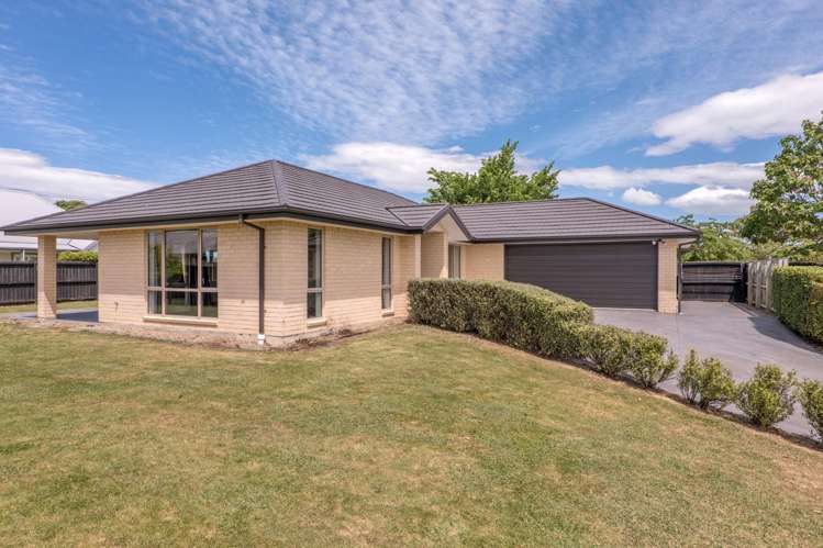 4 Eaton Place Lincoln_1