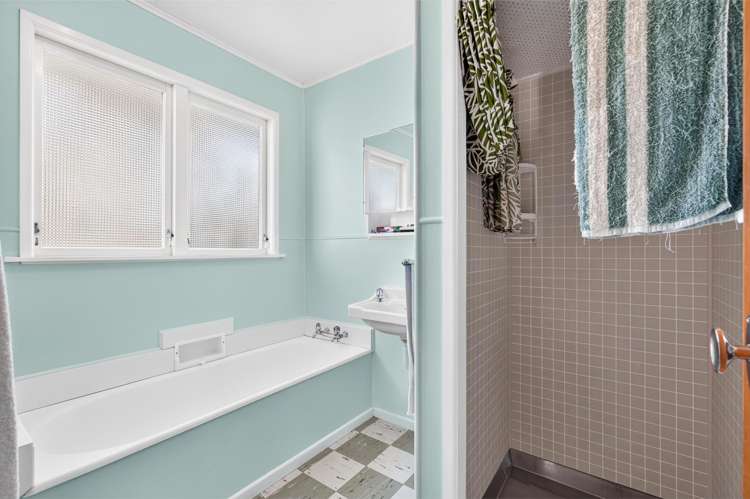 55 Royal View Road Te Atatu South_13