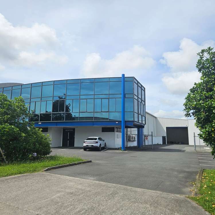 Unit A/60 Cryers Road East Tamaki_1