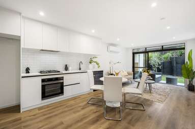 2/42b Arthur Street_3
