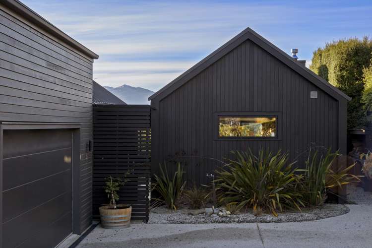 3 McKellar Drive Jack's Point_2