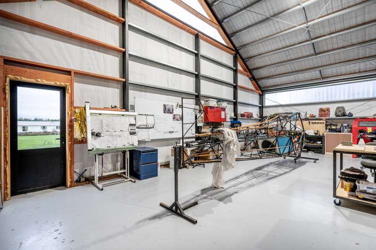 5 Black Road Otatara_17