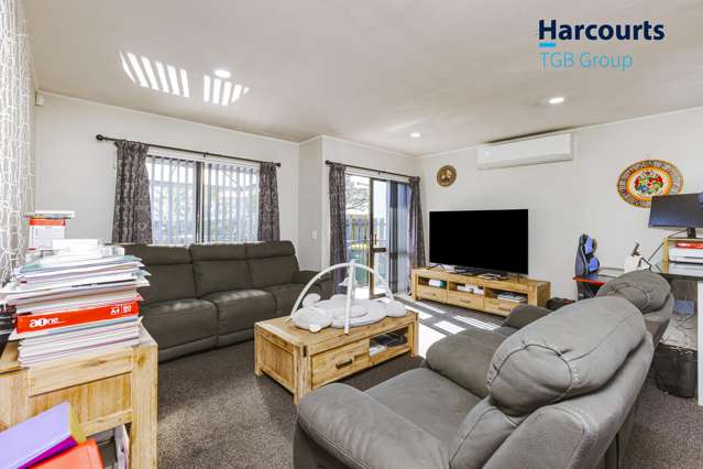 16a Hatherley Place Clendon Park_4