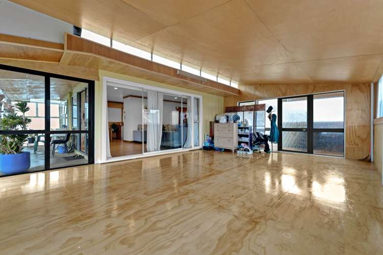 22 Lawrence Crescent Hillpark_17