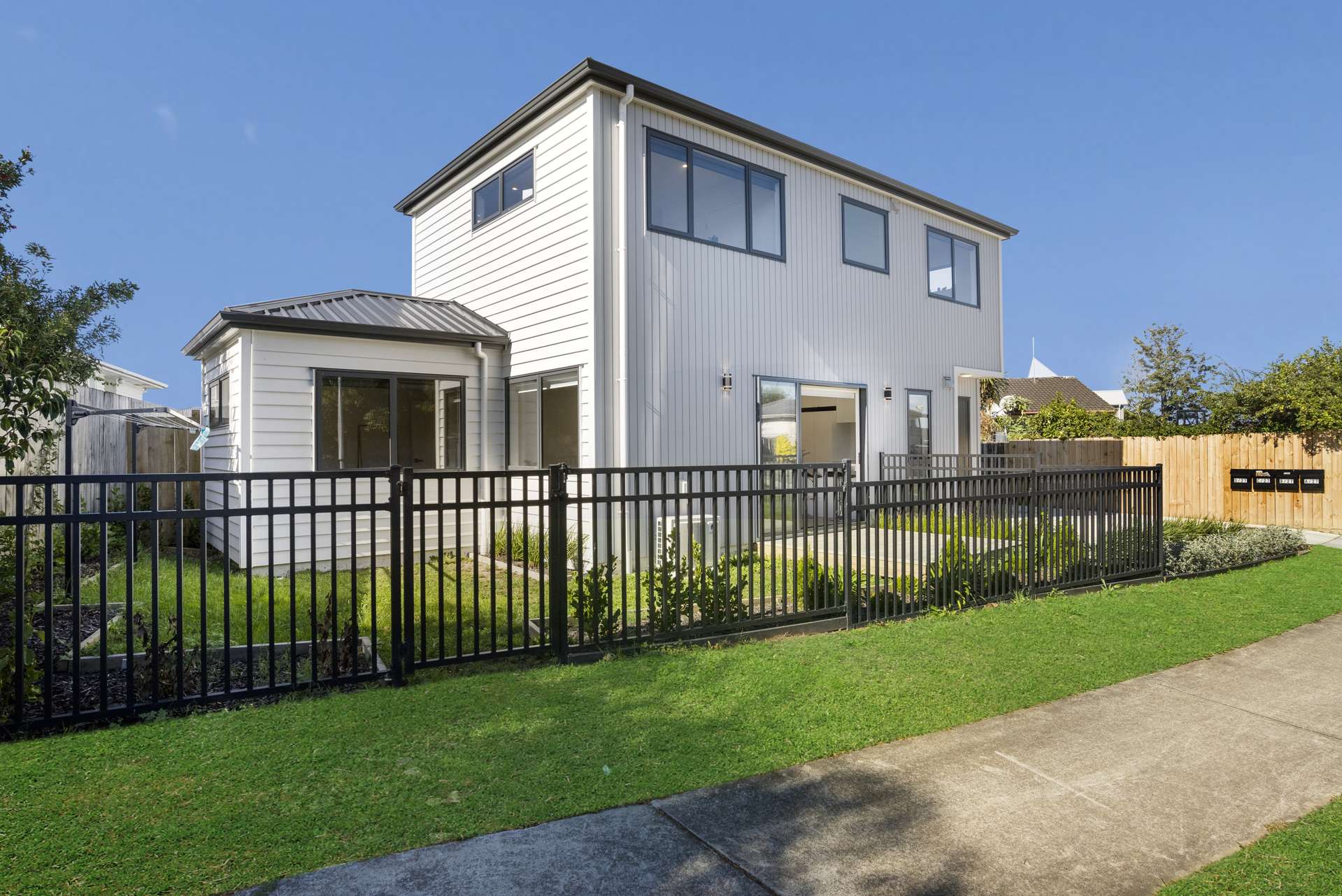 27a Megan Avenue Pakuranga Heights_0