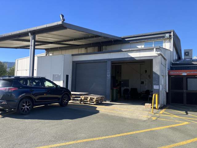 Multi - Use warehouse