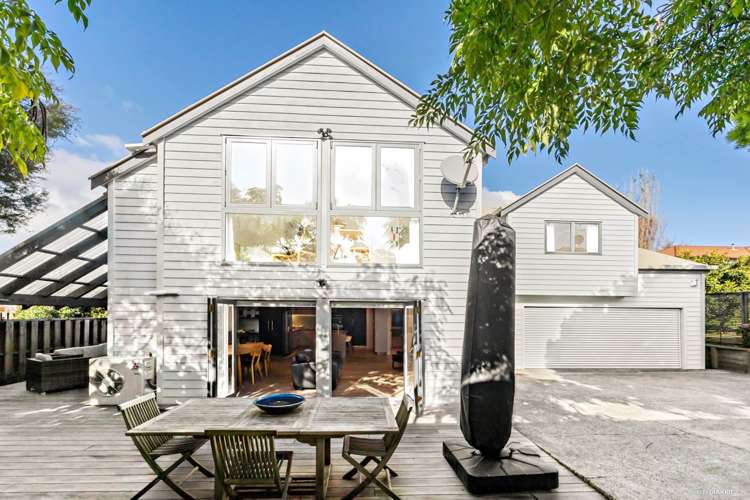 2/44 Pembroke Crescent_0