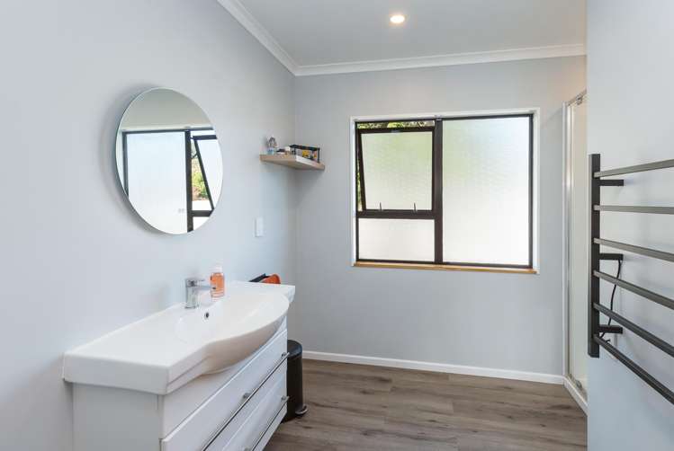 55 Moeraki Road Maoribank_38