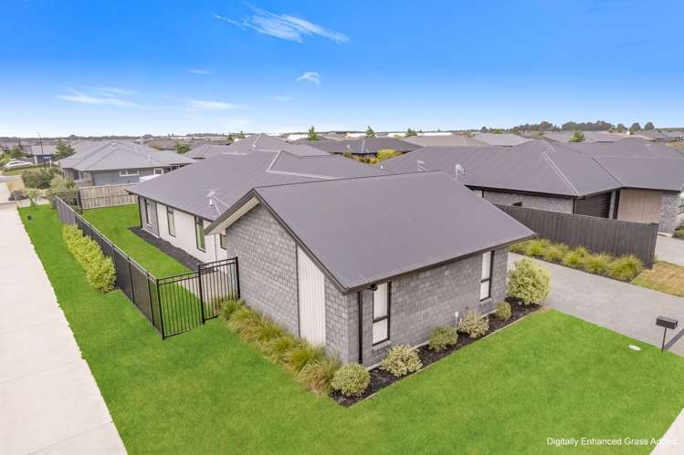 160 Faringdon Boulevard Rolleston_28