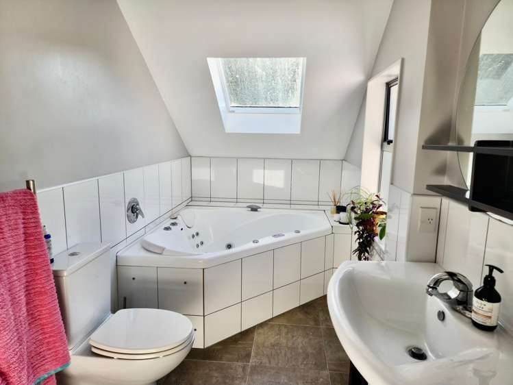  A/35 Mandalay Terrace Khandallah_9