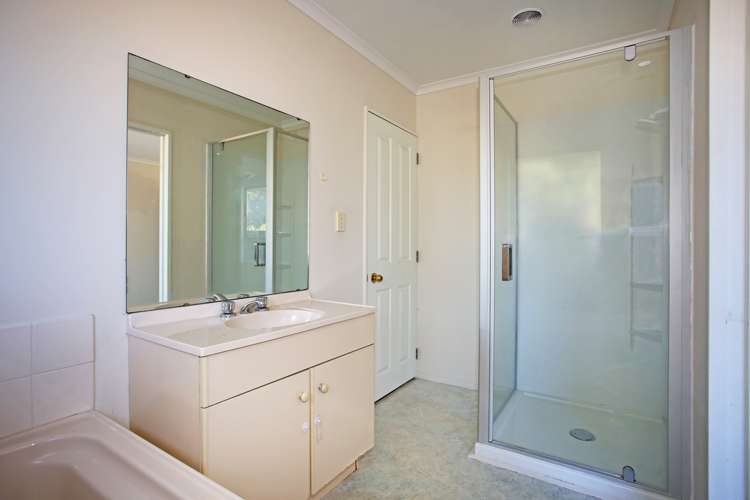 34 Ridgeway Road Pukekohe_13