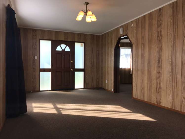 2/202 Waitemata Drive Ranui_2