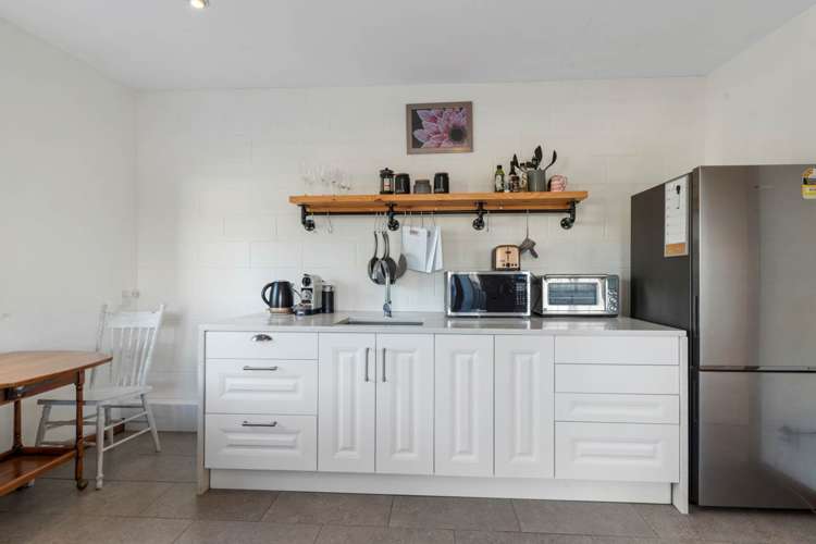 24 William Bond Street Stanley Point_20