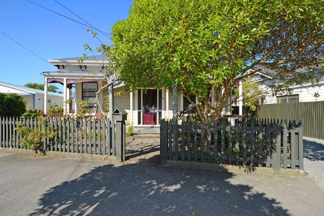 20 Riddlers Crescent Petone_3