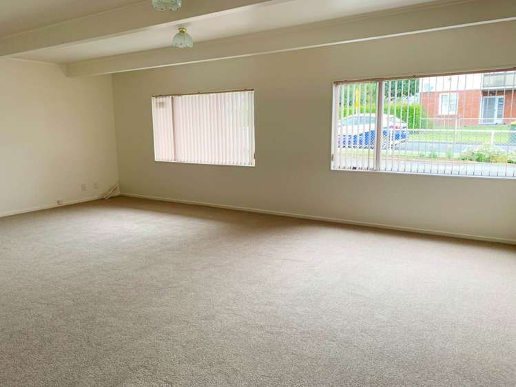 1 Scanlen Terrace Kelston_3